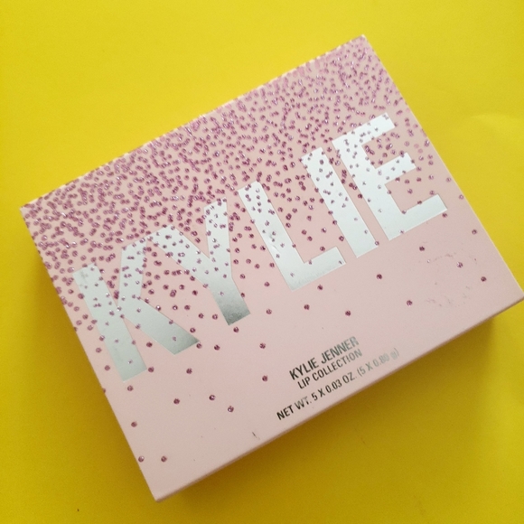 KYLIE COSMETICS HOLIDAY COLLECTION LIP SET - Picture 2 of 2